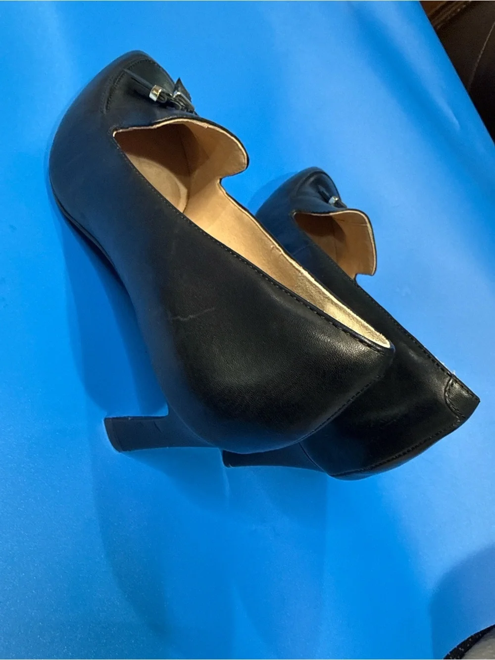 Rockport Black Leather Mid Heel Loafers with Gold Accent - Picture 4 of 10
